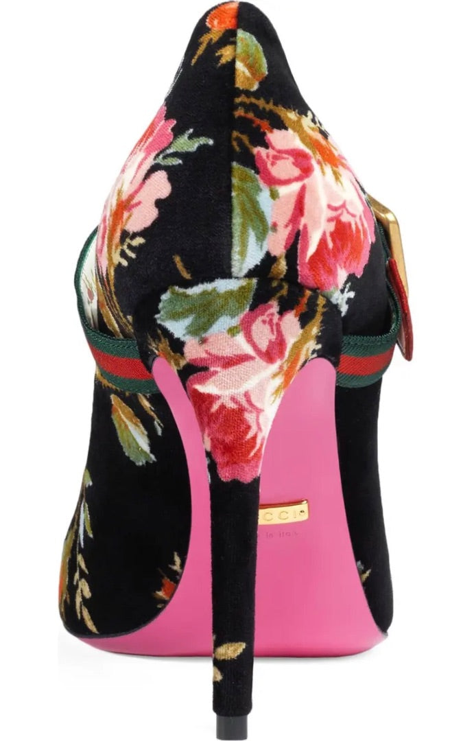Gucci Pointy Toe Mary Jane 37