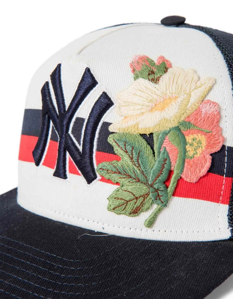 Gucci Logo NY Yankees Baseball Hat Navy White