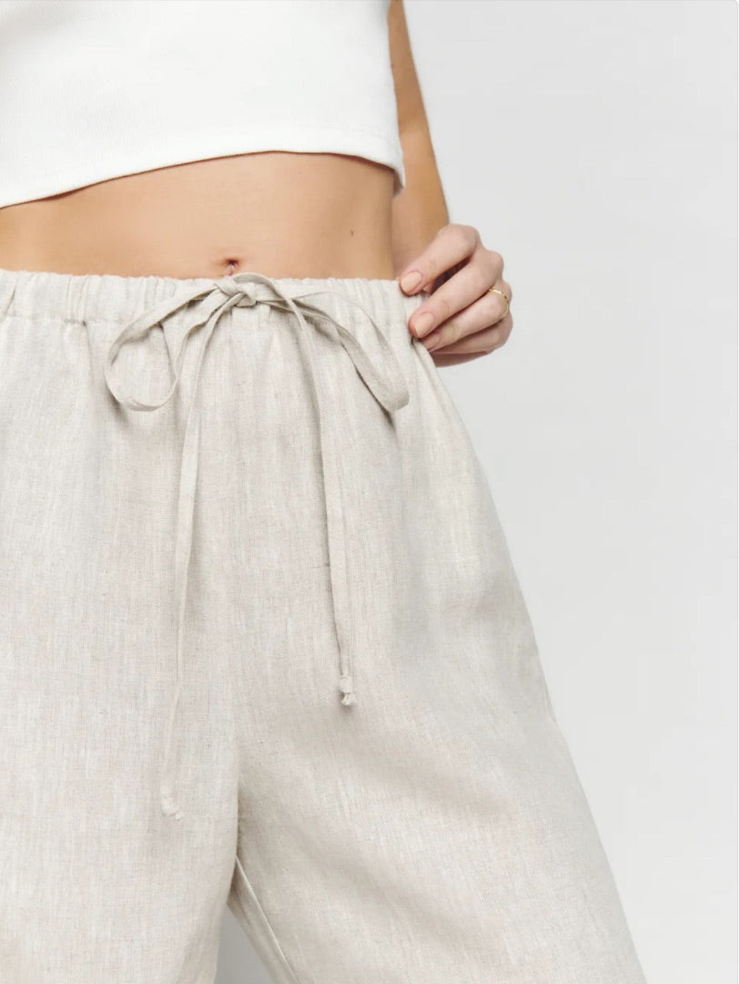 Reformation Petites Olina Linen Pant in Oatmeal - Size SP