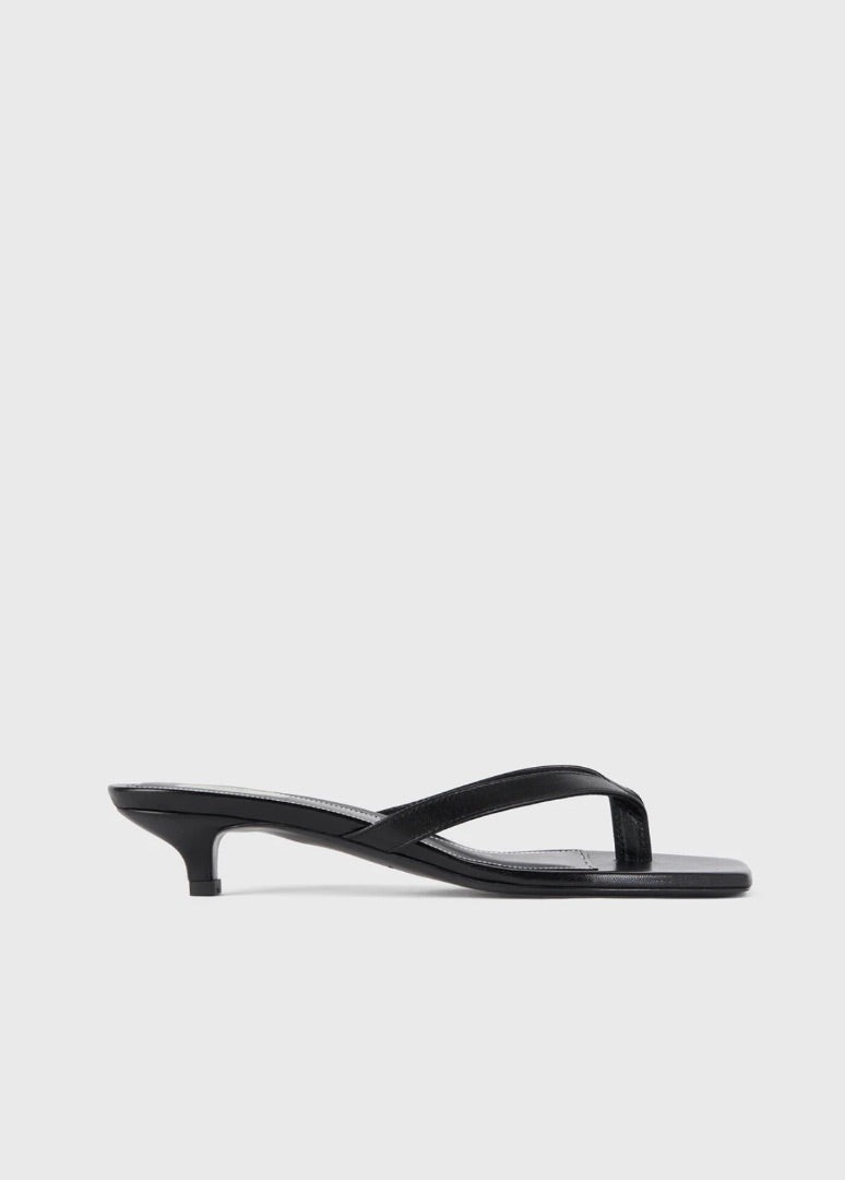 Toteme Leather Heeled Flip Flops (New) - Size 38