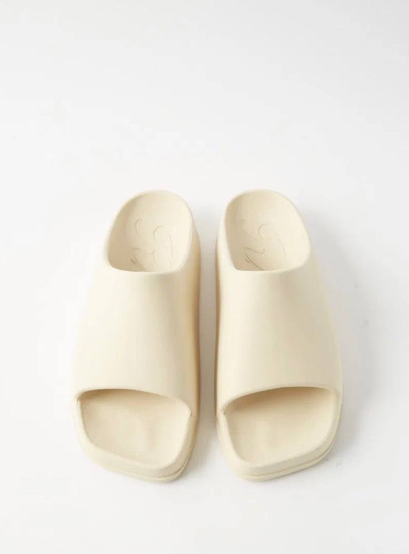 Khaite Brighton Rubber Slide 38
